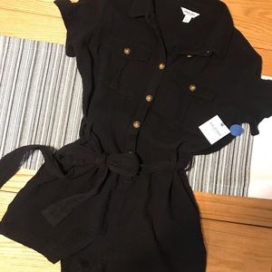 NWT Arizona Jean Co. black romper with tie belt.🖤